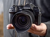 Hands-on with the OM System OM-1