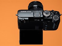 Display duality: The Fujifilm X-Pro3 in the California wine country
